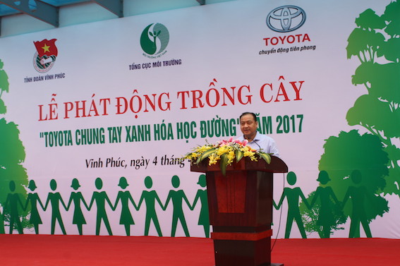Toyota[-]chung[-]tay[-]xanh[-]hóa[-]học[-]đường